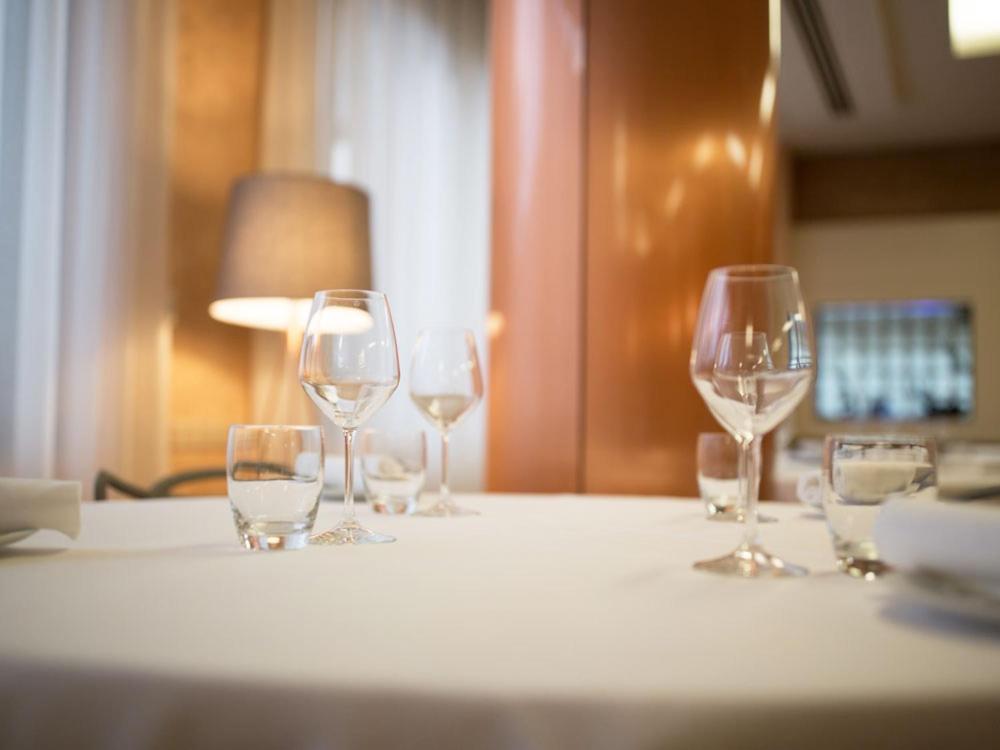 Ristorante Hotel Lucia - 100 Mt Dal Mare Giulianova Buitenkant foto